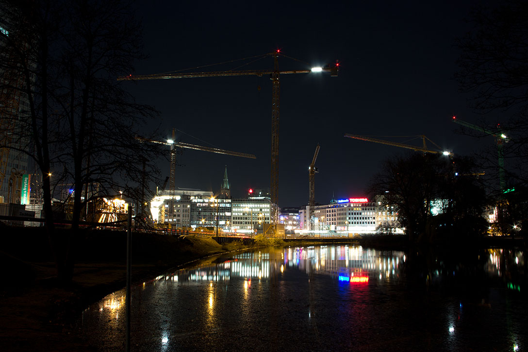 Düsseldorf Hofgarten - Jan Wellen Platz